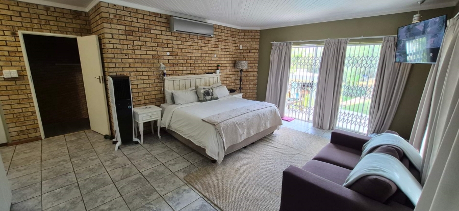 4 Bedroom Property for Sale in Pellissier Free State